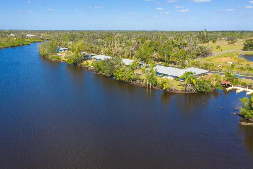 Beautiful Waterfront 1 Bedroom #4 Пунта-Горда Экстерьер фото